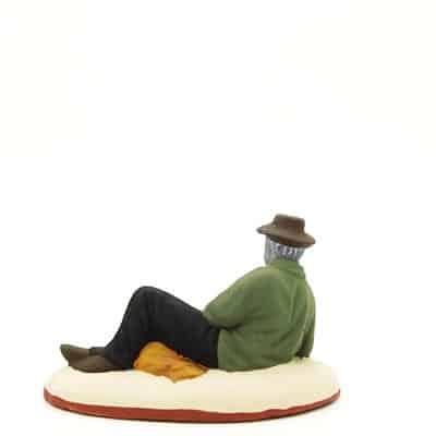 Santons peints Berger couché dos