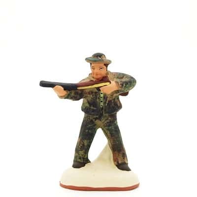 Santon gouache chasseur en action