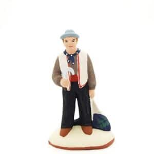 santon de provence peint à la main homme serpe lavande