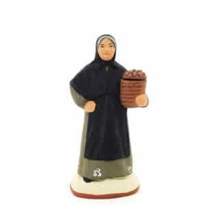 santon de provence peint à la main mamie corse aux chataignes