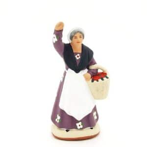 La cueilleuse de fruits santon de Provence peint à la main