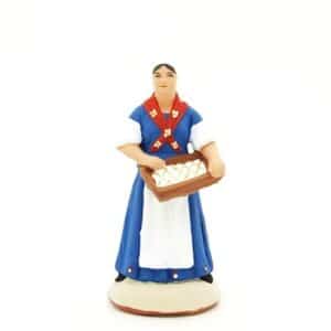 Femme aux calissons d'Aix santon de provence peint à la main