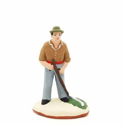 santon de provence peint à la main homme à la faux