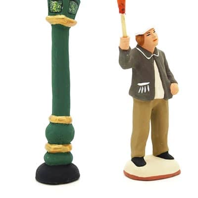 santon de provence peint à la main allumeur de réverbère face