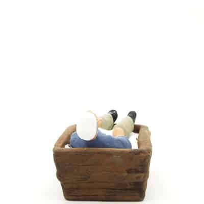 santon de provence peint à la main boulanger endormi dans le pétrin dos