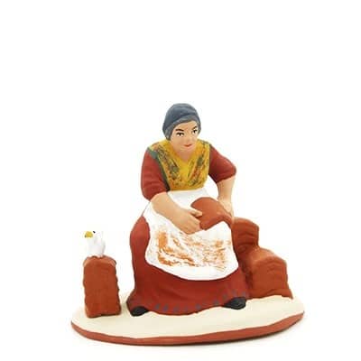 santon de Provence femme aux tuiles peint a la main