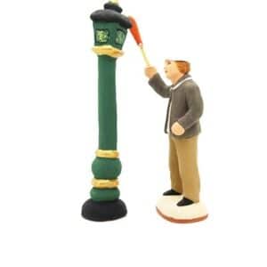 santon de provence peint à la main allumeur de réverbère