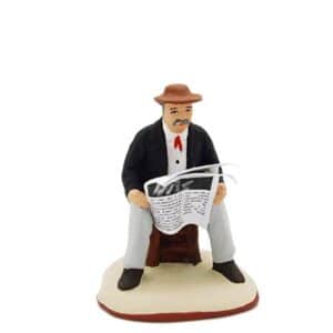 Santon de Provence Homme assis au journal peint à la main