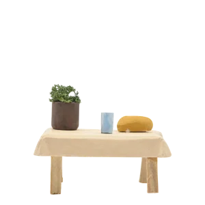 Table et accessoires (La Femme du Boulanger)
